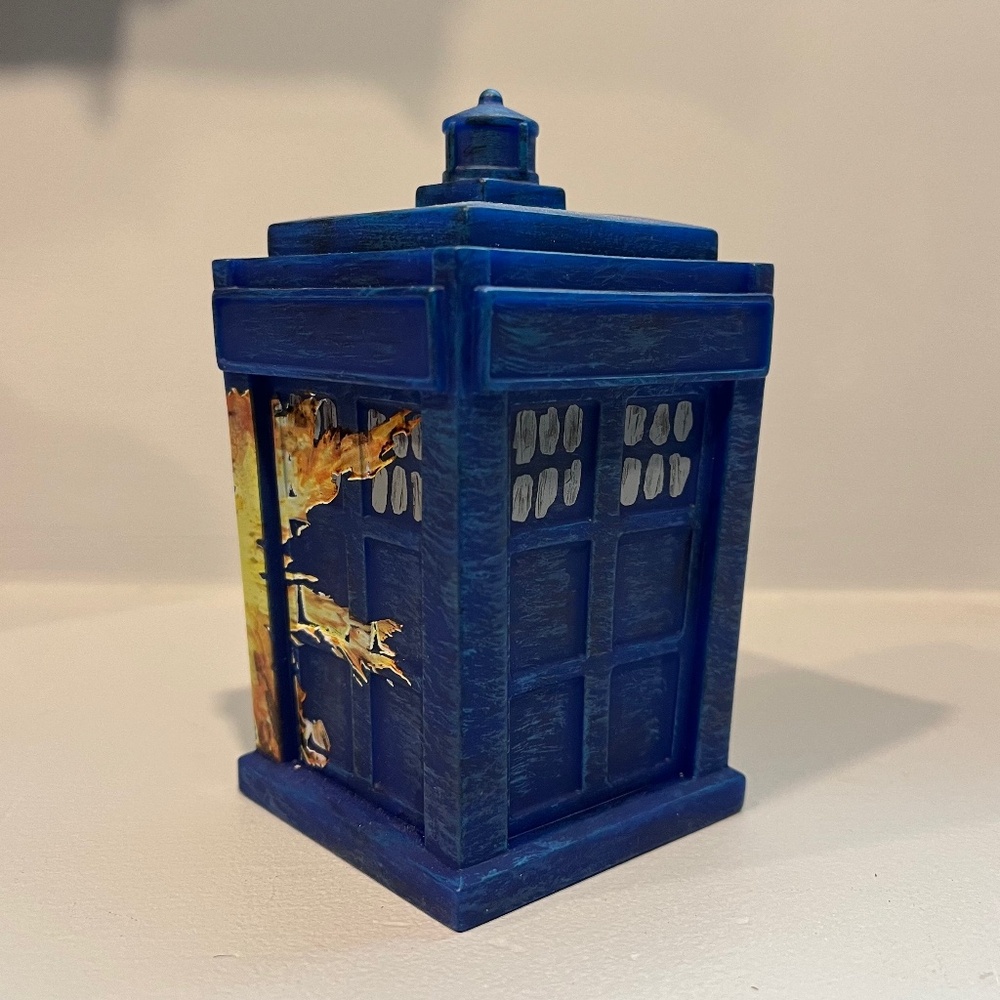Doctor Who Pandorica Opens Tardis Limited Edition 4.5” Titan Figure - Picture 3 of 8